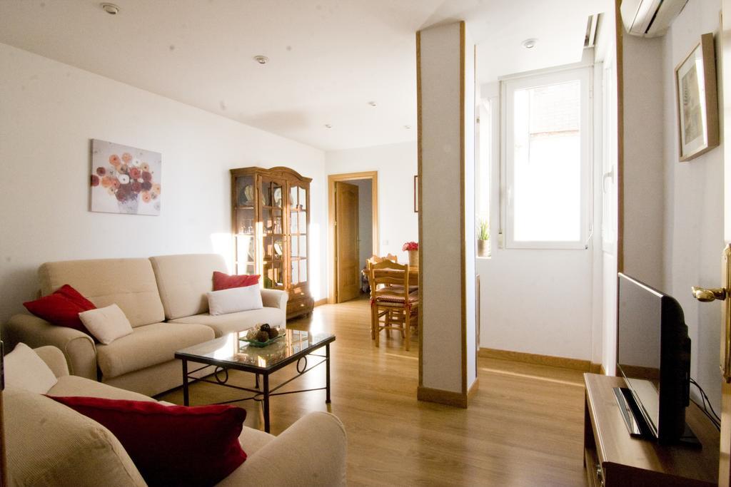 Atico Latina Apartment Madrid Exterior foto