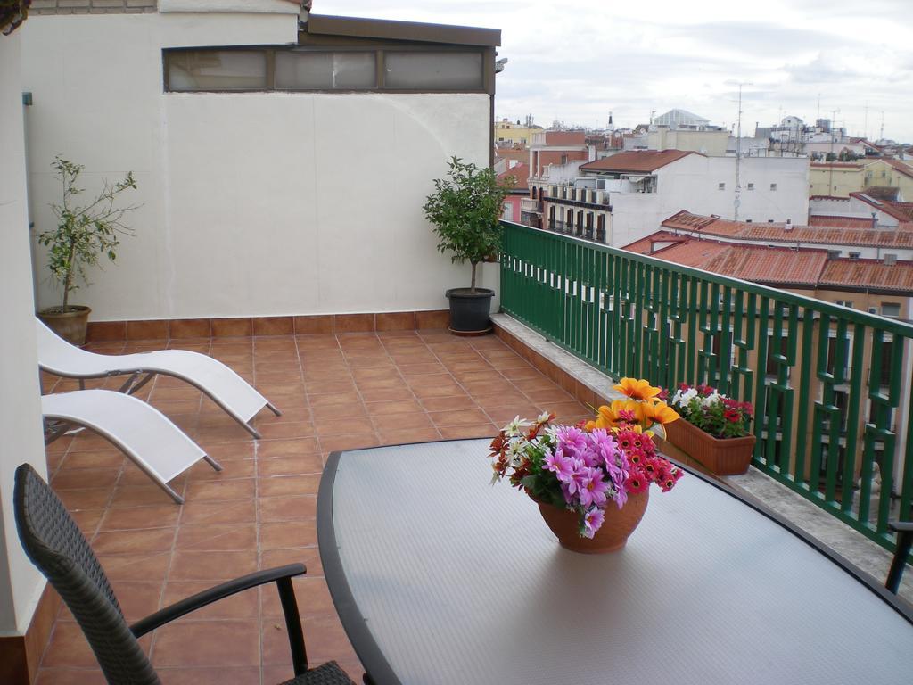 Atico Latina Apartment Madrid Exterior foto