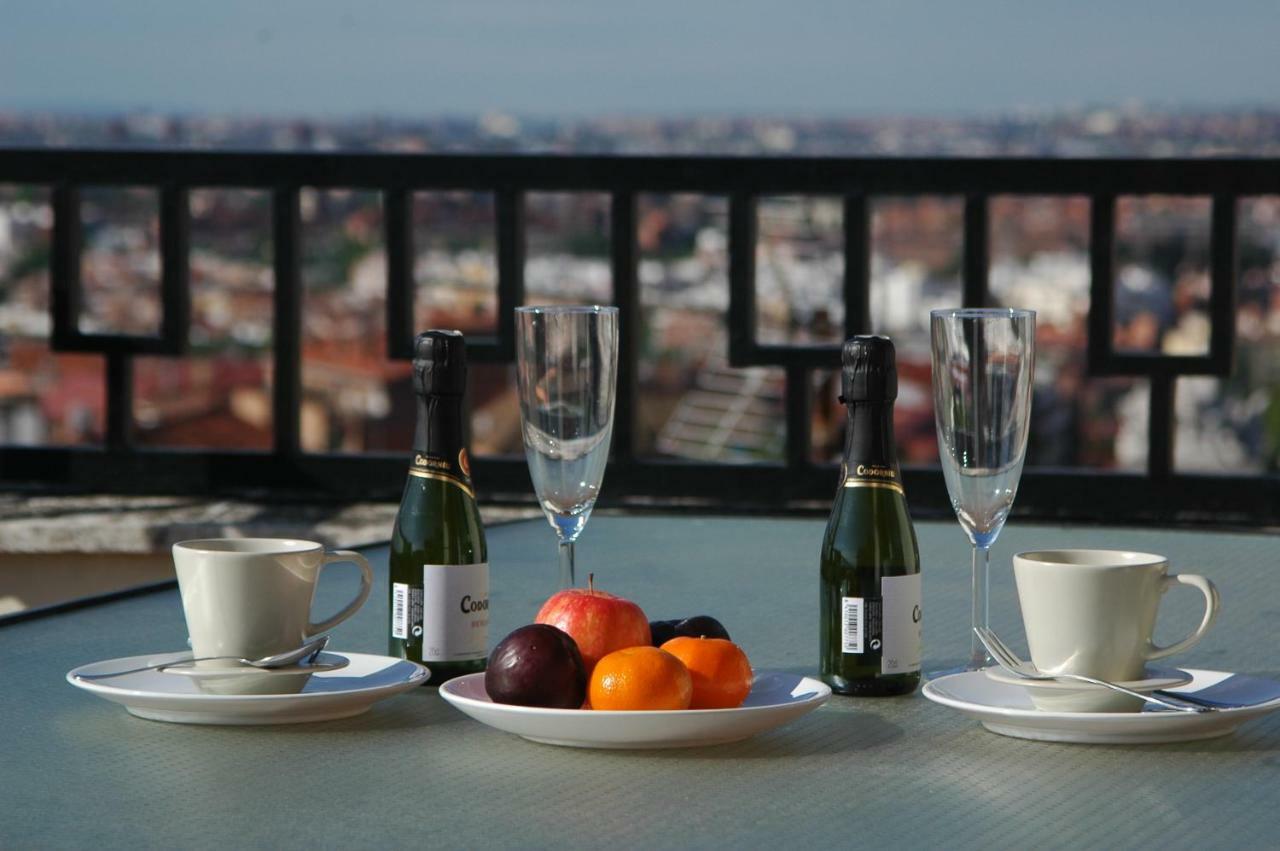 Atico Latina Apartment Madrid Exterior foto